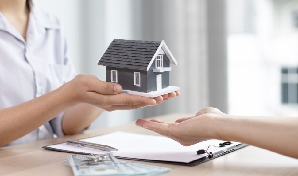 Qytetarët shqiptarë, ndër më pesimistët në Europë për blerje banese më 2025